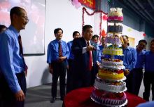 集团举行十六周年庆典活动